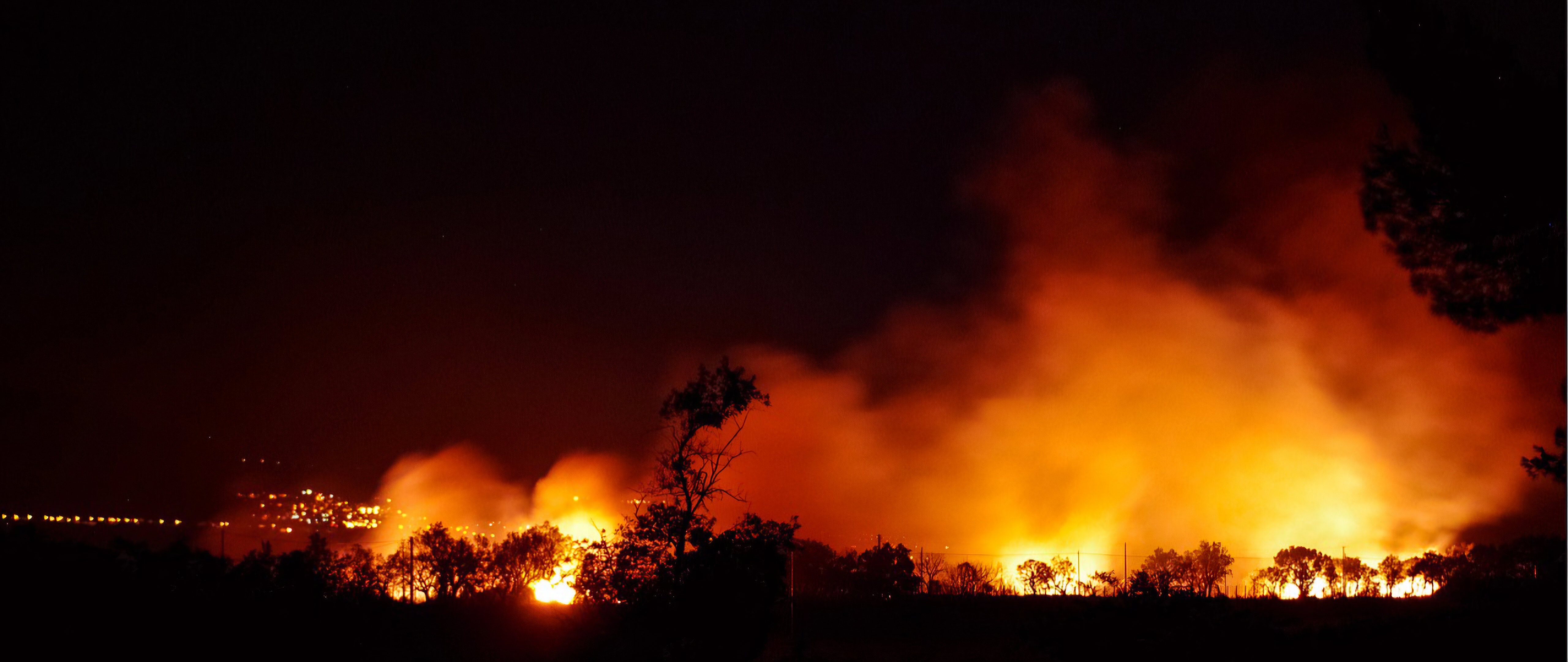 K-bizpost ./database/250328.NewsEdi.역대 최악 산불, 전국 동시다발 피해… 정부, 특별재난지역 추가 선포.txt